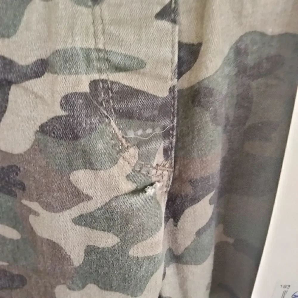 Coco + Carmen OMG Camouflage Skinny Jeans Size XS Holds You In Lifts You Up - Picture 8 of 16